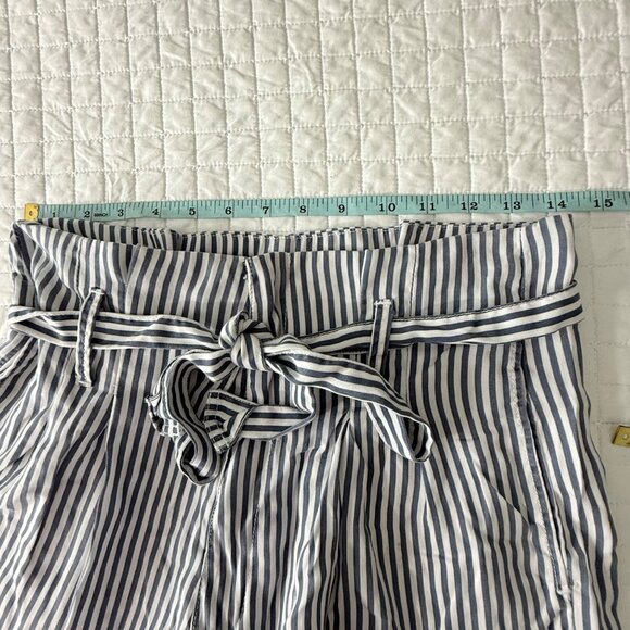 Abercrombie & Fitch Womens Striped High-Waisted Belted Shorts Blue/White Size M - Picture 9 of 10